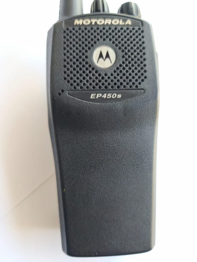 Radio Motorola modelo EP450s + accesorios - Imagen 3