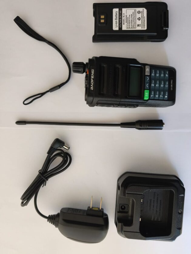 Radio Baofeng modelo UV-9R PRO + accesorios - Imagen 2